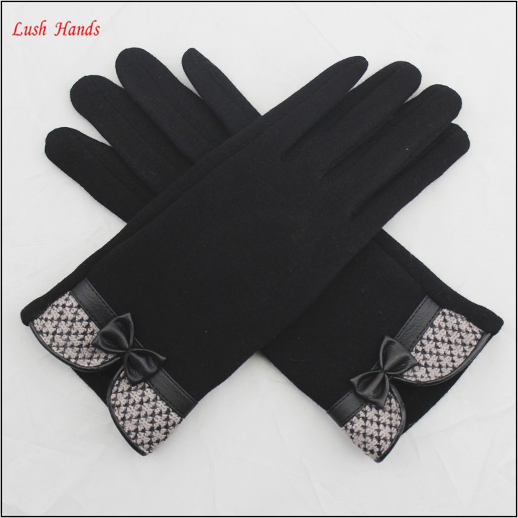 Touch screen micro velvet gloves for girls